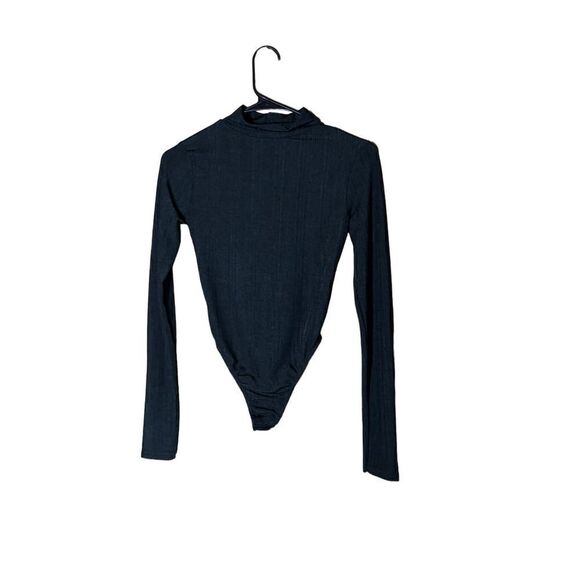 Boohoo Mock Neck Long Sleeve Ribbed Bodysuit Size 2 - Picture 1 of 8